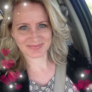 Meet your Posher, Stephany